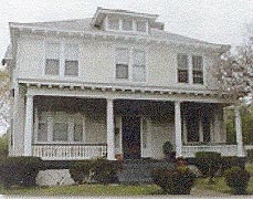 Colonial Revival house, 1890-present.