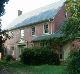 This house was built in the 1900s stands on or near the original foundation of Wilton.