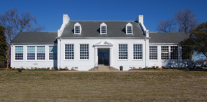 Glen Echo School building.