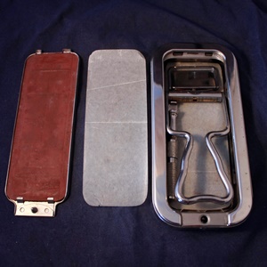 Rolls razors